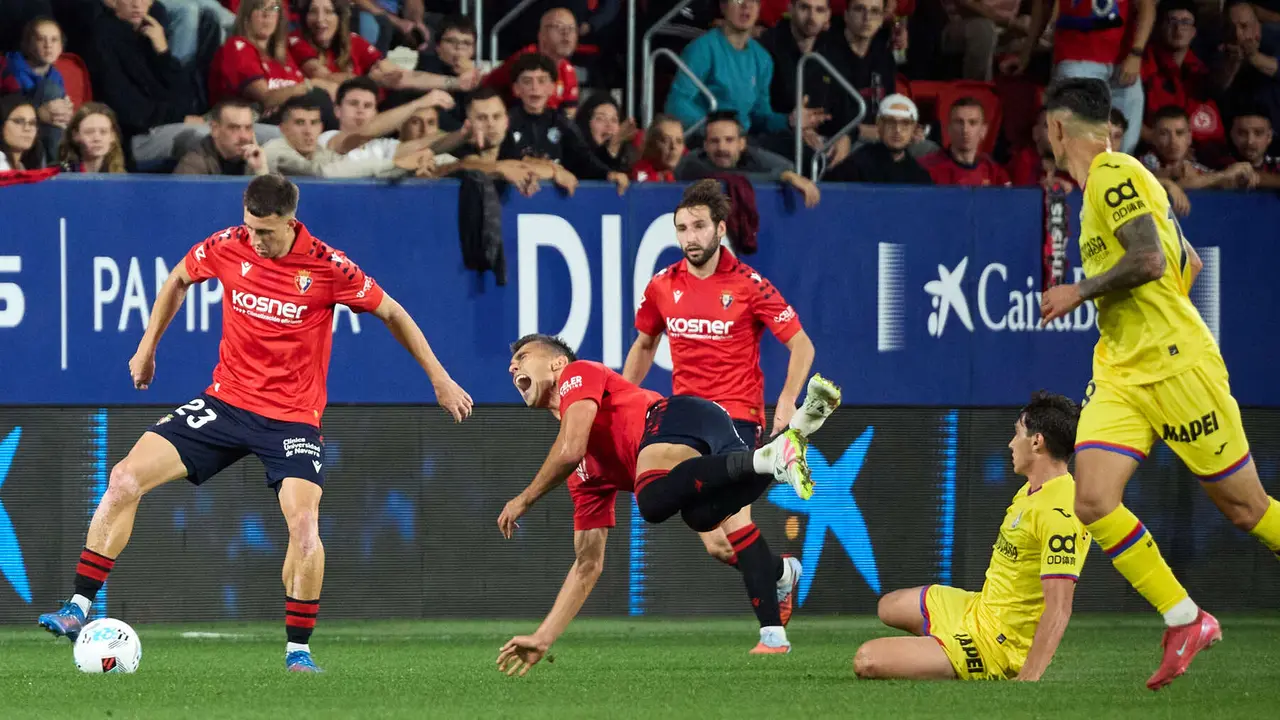 Partido de La Liga EA Sports entre CA Osasuna y Getafe CF disputado en el estadio de El Sadar en Pamplona. IÑIGO ALZUGARAY