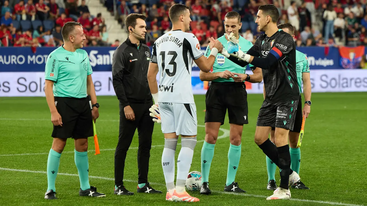 Partido de La Liga EA Sports entre CA Osasuna y Getafe CF disputado en el estadio de El Sadar en Pamplona. IÑIGO ALZUGARAY
