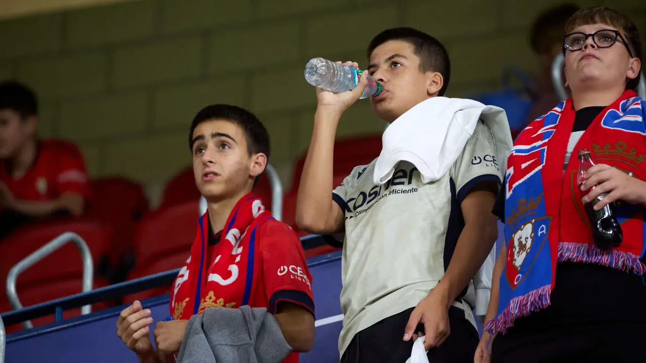 La grada del estadio de El Sadar durante el partido de La Liga EA Sports entre CA Osasuna y Getafe CF disputado en Pamplona. IÑIGO ALZUGARAY