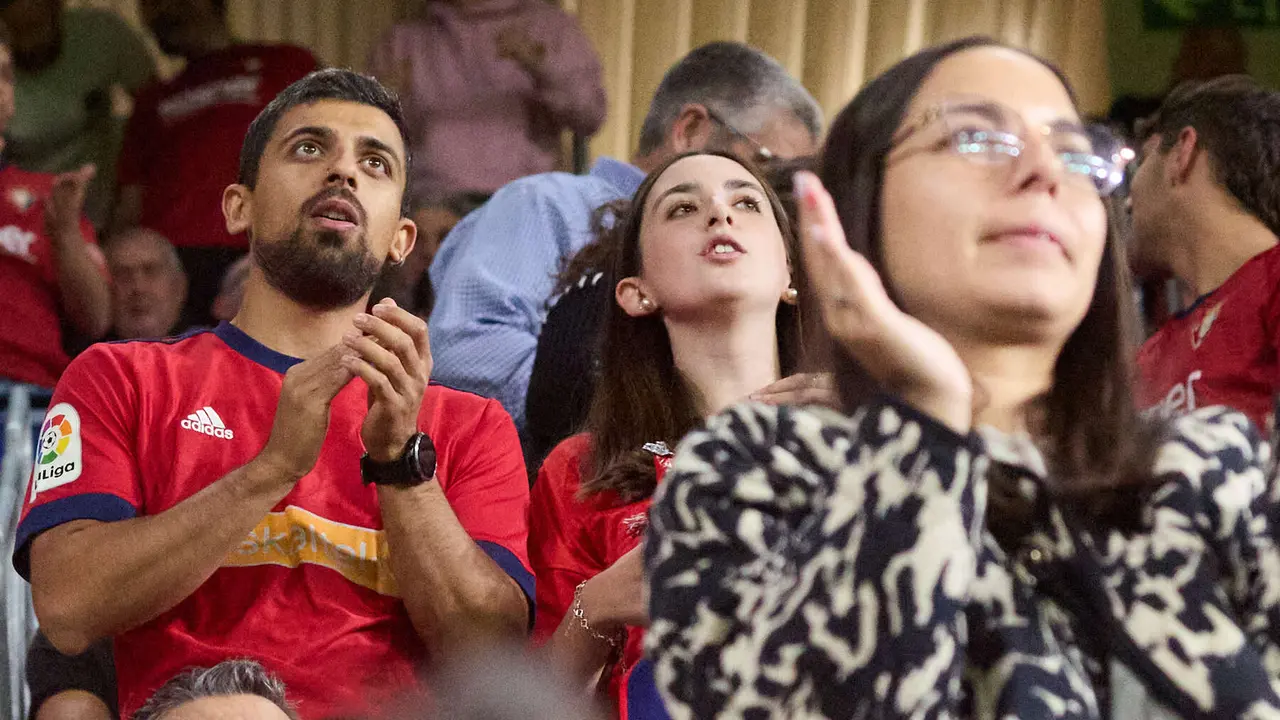 La grada del estadio de El Sadar durante el partido de La Liga EA Sports entre CA Osasuna y Getafe CF disputado en Pamplona. IÑIGO ALZUGARAY