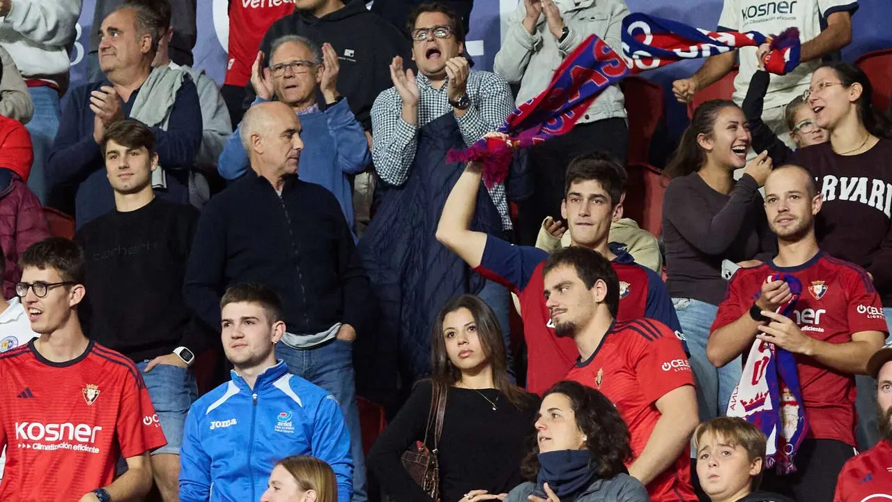 La grada del estadio de El Sadar durante el partido de La Liga EA Sports entre CA Osasuna y Getafe CF disputado en Pamplona. IÑIGO ALZUGARAY