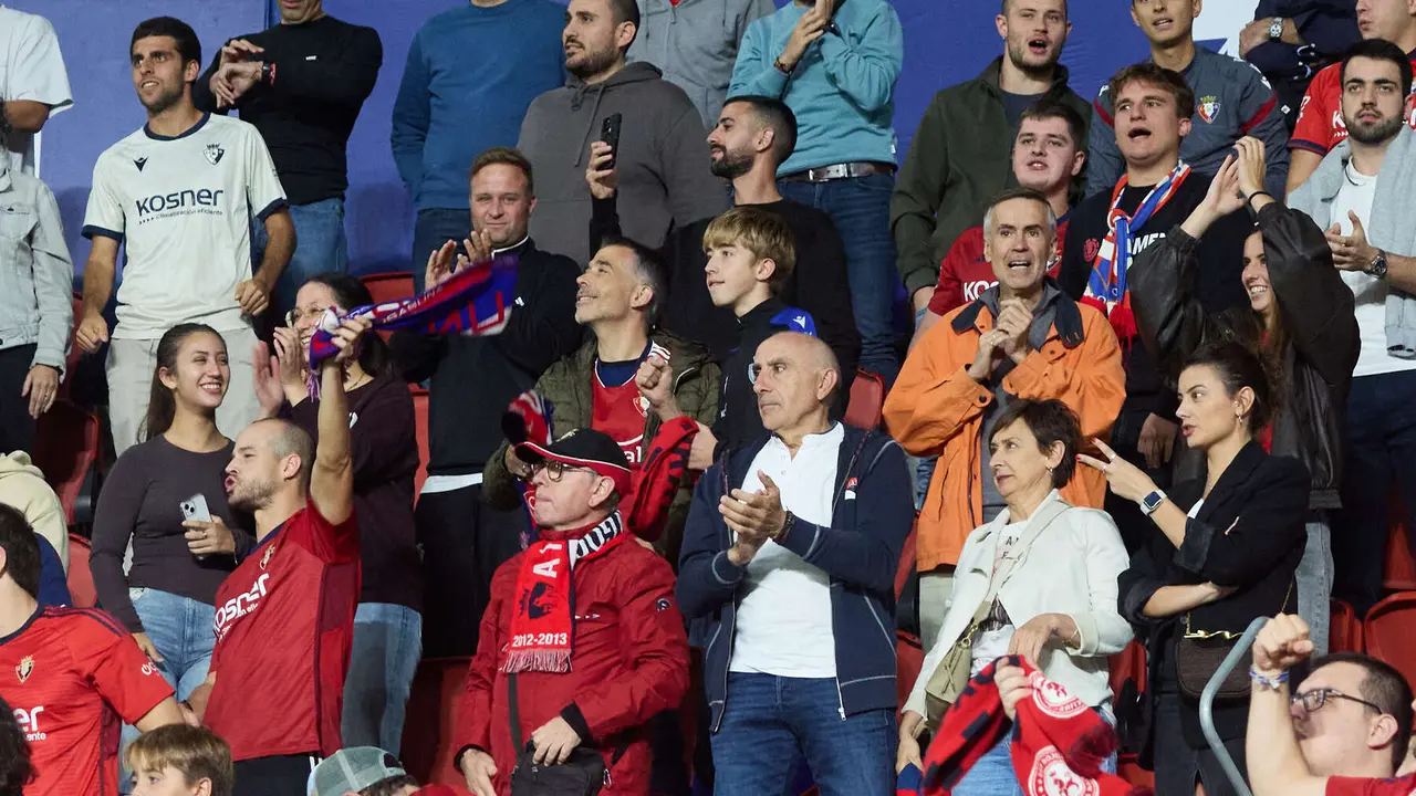 La grada del estadio de El Sadar durante el partido de La Liga EA Sports entre CA Osasuna y Getafe CF disputado en Pamplona. IÑIGO ALZUGARAY