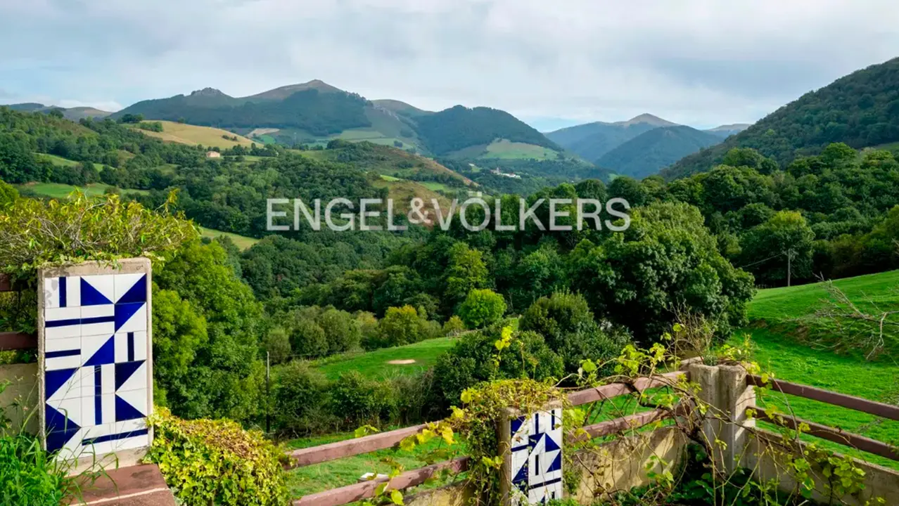 Casa en venta en Baztán. IDEALISTA / ENGEL & VÖLKERS