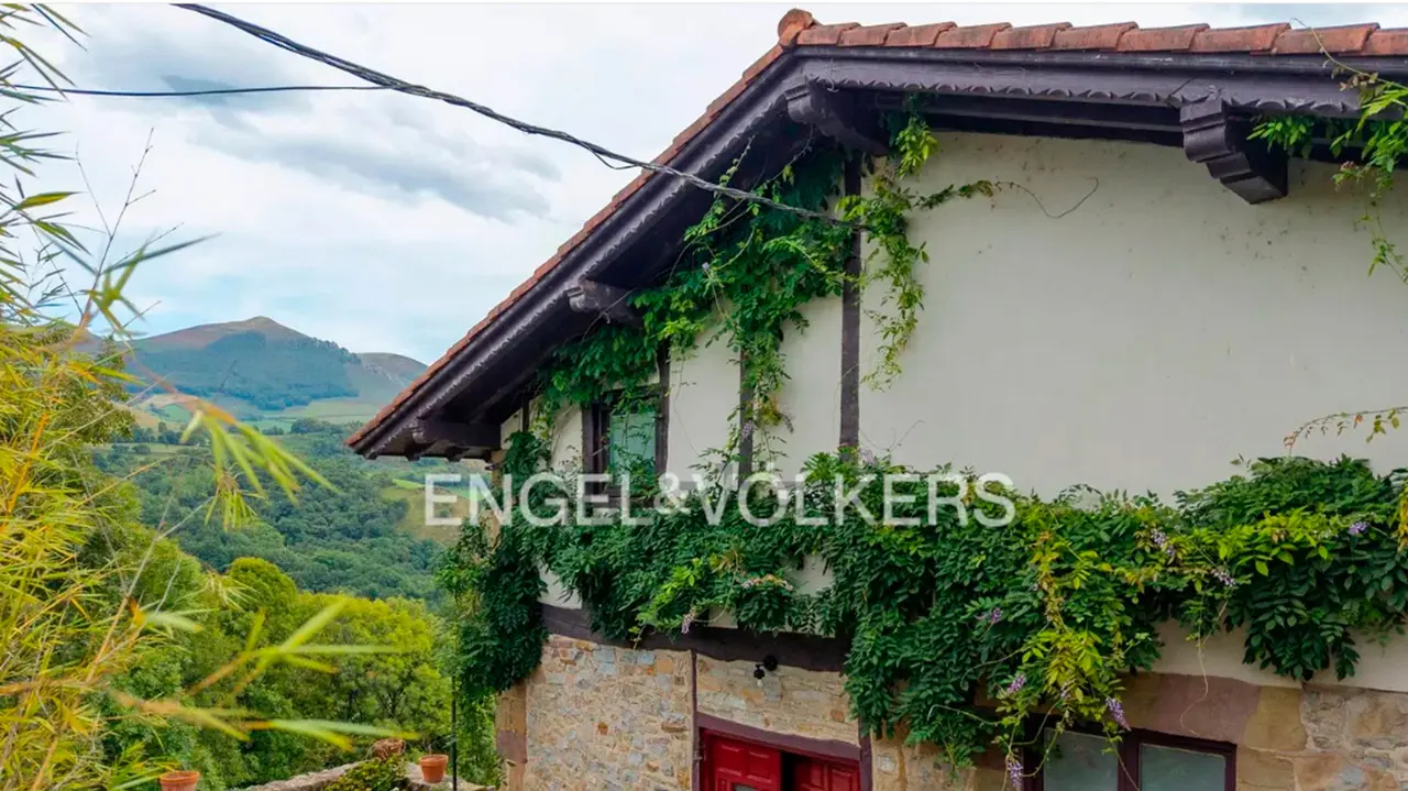 Casa en venta en Baztán. IDEALISTA / ENGEL & VÖLKERS