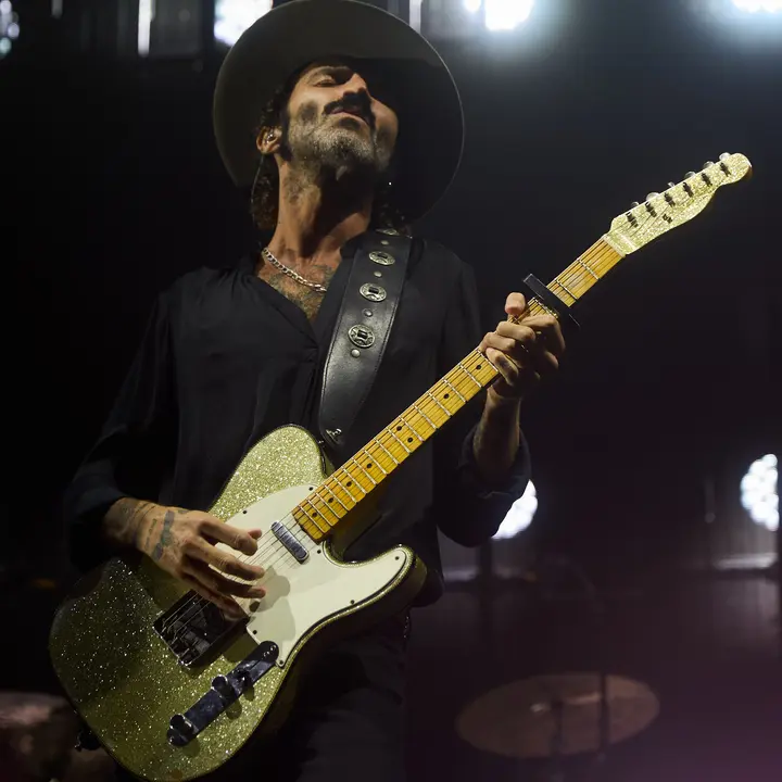 Concierto de Leiva dentro de su gira Tour Gigante 2025 en el pabellón Navarra Arena de Pamplona. IÑIGO ALZUGARAY
