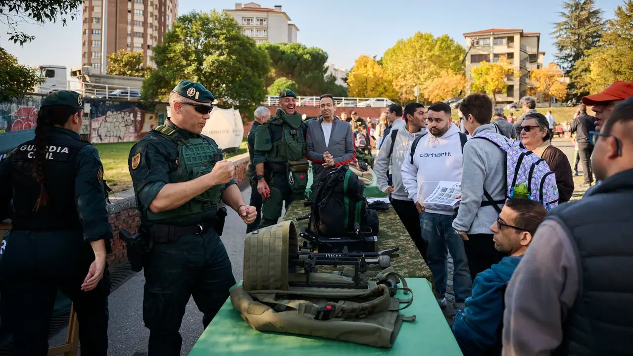 La Guardia Civil realiza una exposición de medios en el marco de la celebración de su patrona. PABLO LASAOSA