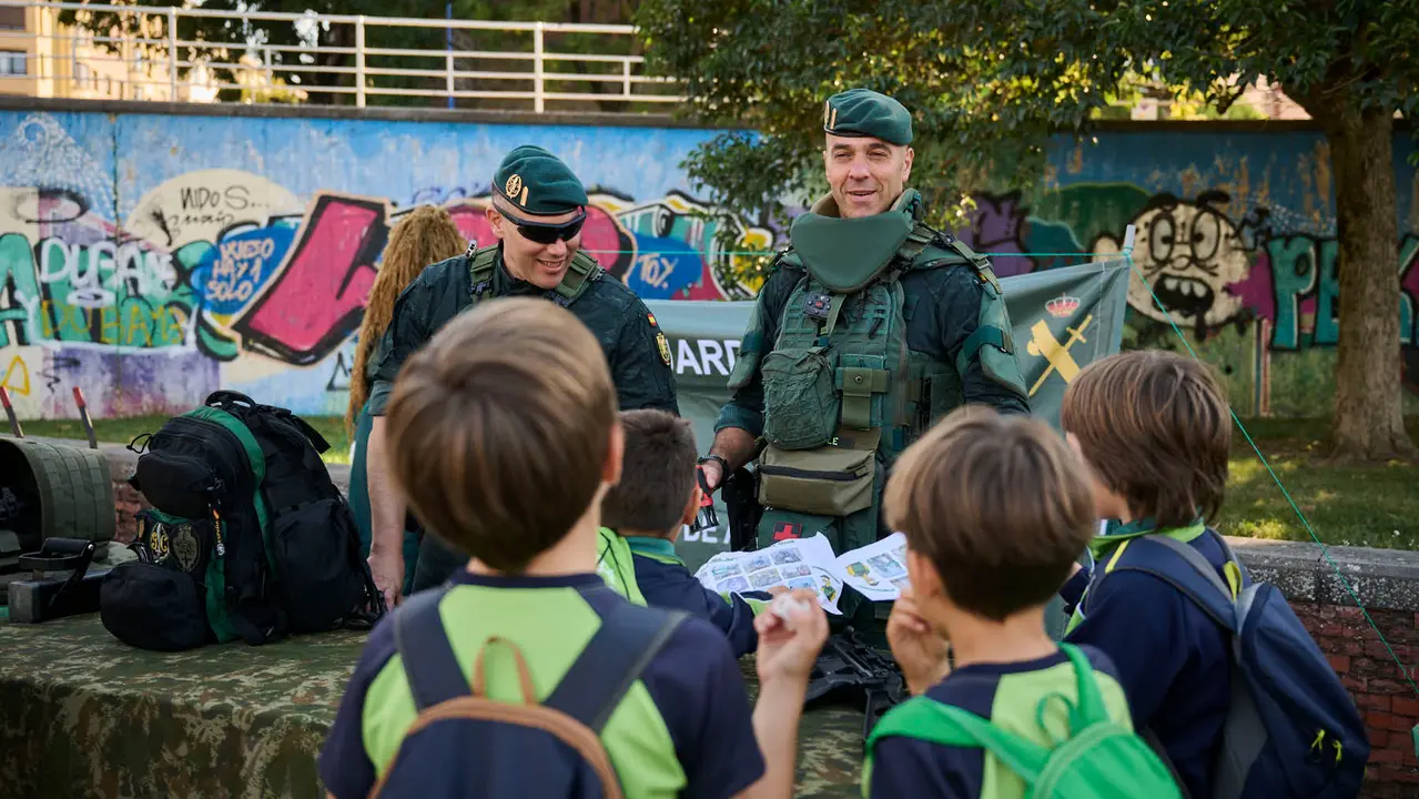 La Guardia Civil realiza una exposición de medios en el marco de la celebración de su patrona. PABLO LASAOSA