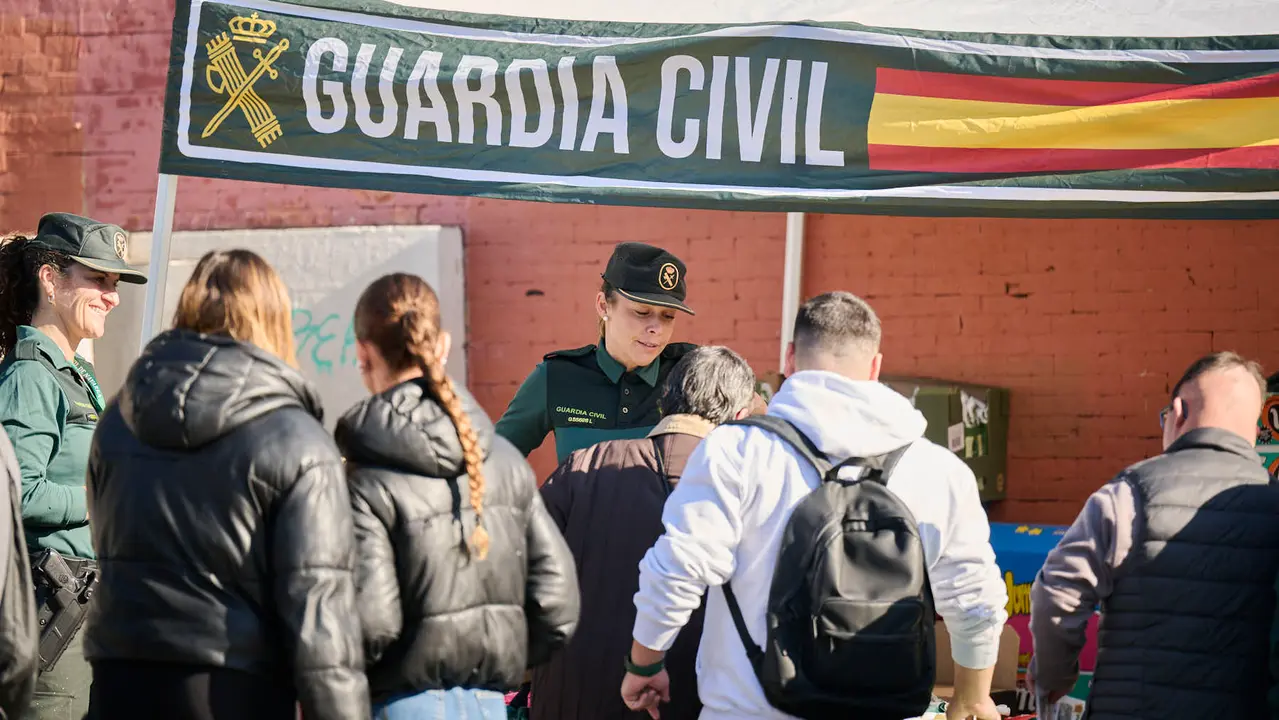 La Guardia Civil realiza una exposición de medios en el marco de la celebración de su patrona. PABLO LASAOSA