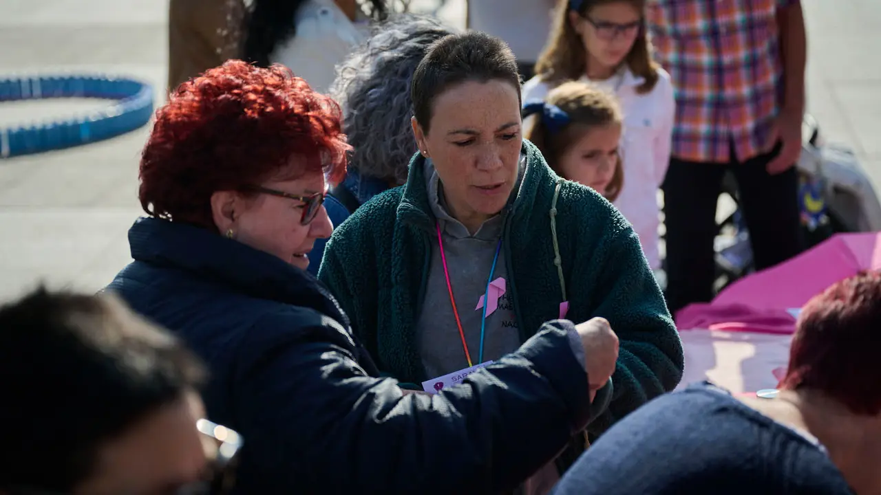 Saray celebra el Día Internacional del Cáncer de Mama en Pamplona. PABLO LASAOSA