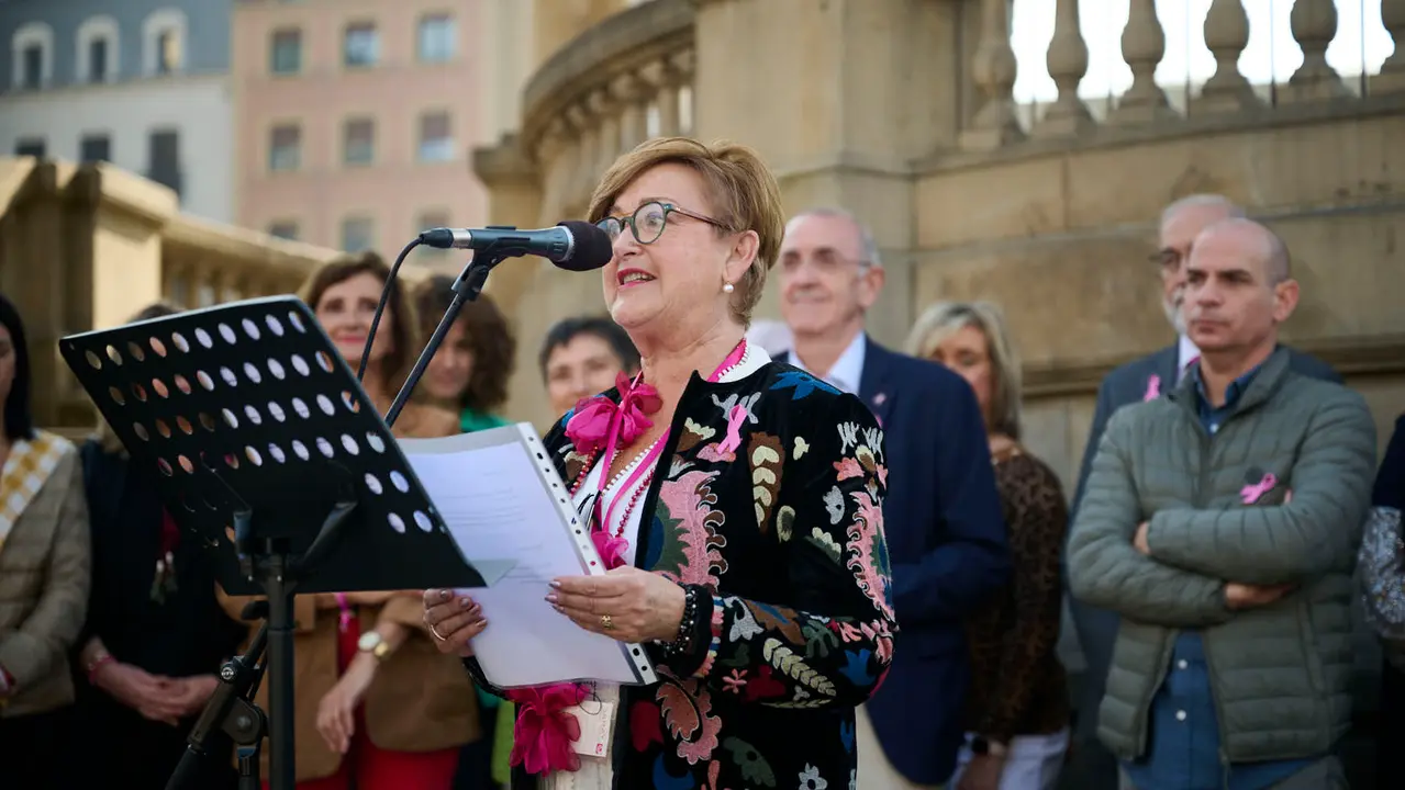 Saray celebra el Día Internacional del Cáncer de Mama en Pamplona. PABLO LASAOSA