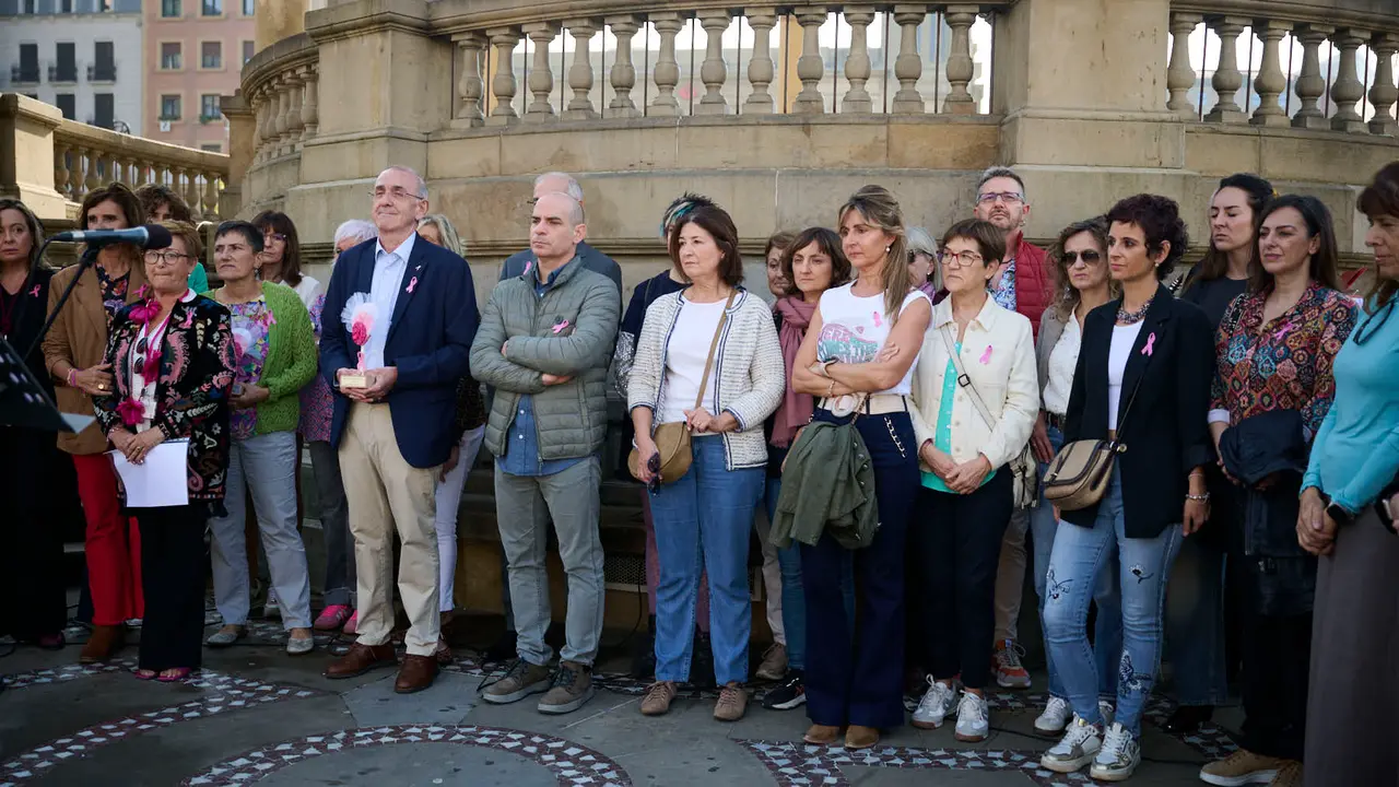Saray celebra el Día Internacional del Cáncer de Mama en Pamplona. PABLO LASAOSA