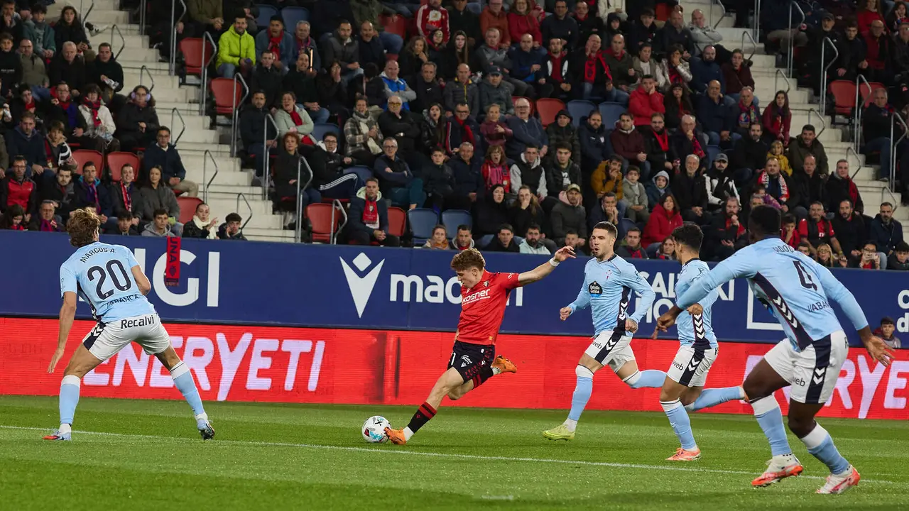 Partido de La Liga EA Sports entre CA Osasuna y RC Celta disputado en el estadio de El Sadar en Pamplona. IÑIGO ALZUGARAY