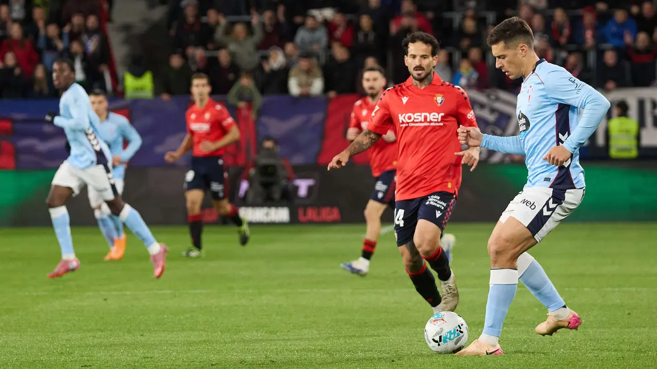 Partido de La Liga EA Sports entre CA Osasuna y RC Celta disputado en el estadio de El Sadar en Pamplona. IÑIGO ALZUGARAY