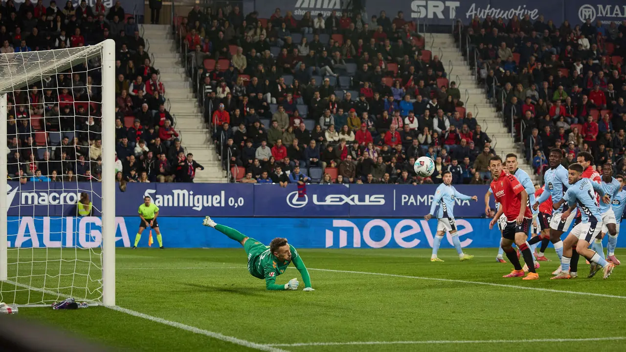 Partido de La Liga EA Sports entre CA Osasuna y RC Celta disputado en el estadio de El Sadar en Pamplona. IÑIGO ALZUGARAY