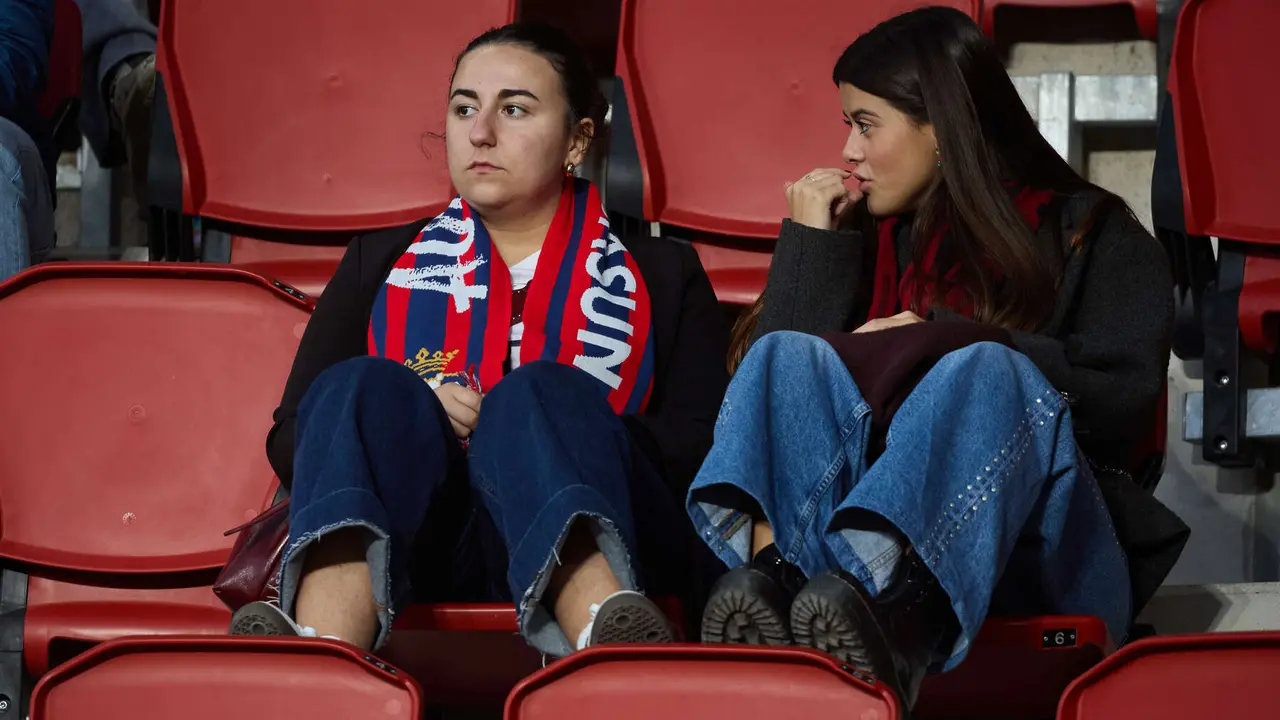La grada del estadio de El Sadar durante el partido de La Liga EA Sports entre CA Osasuna y RC Celta disputado en Pamplona. IÑIGO ALZUGARAY