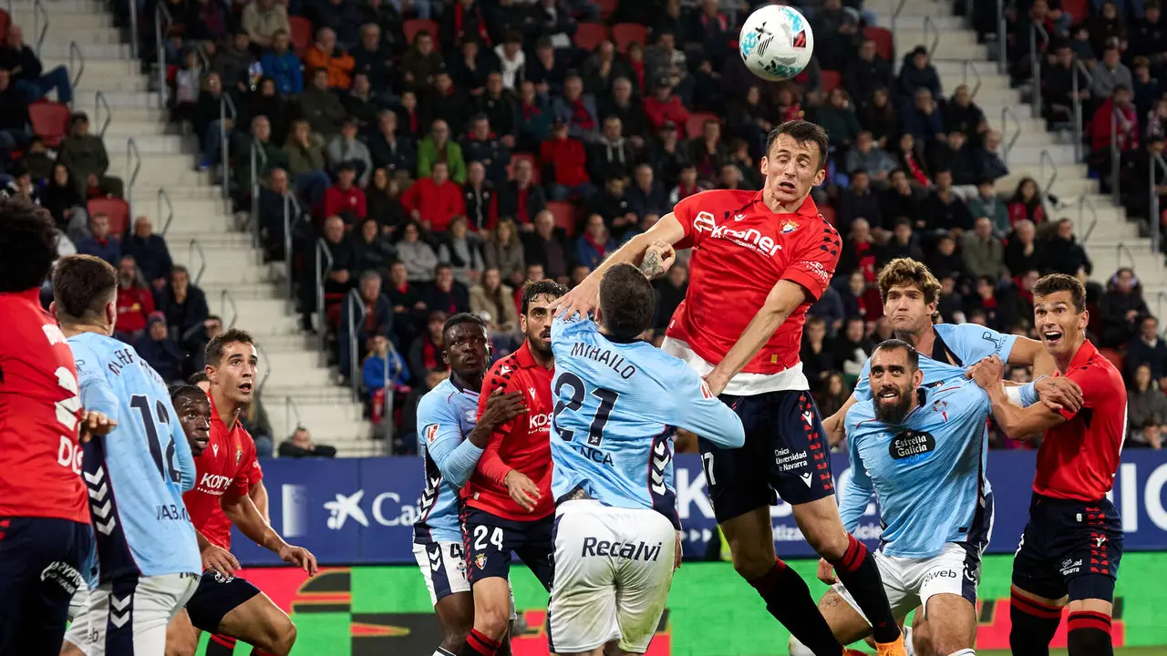 Partido de La Liga EA Sports entre CA Osasuna y RC Celta disputado en el estadio de El Sadar en Pamplona. IÑIGO ALZUGARAY