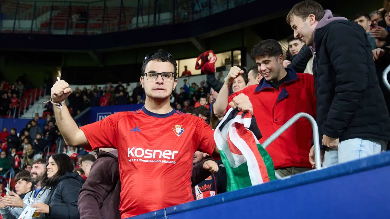 La grada del estadio de El Sadar durante el partido de La Liga EA Sports entre CA Osasuna y RC Celta disputado en Pamplona. IÑIGO ALZUGARAY