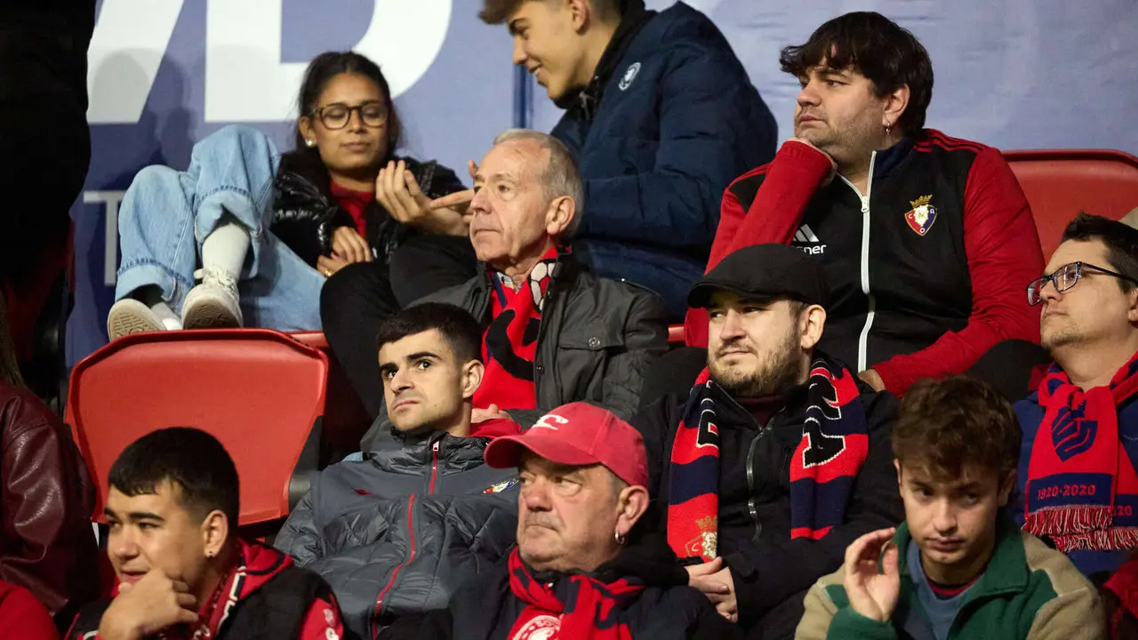La grada del estadio de El Sadar durante el partido de La Liga EA Sports entre CA Osasuna y RC Celta disputado en Pamplona. IÑIGO ALZUGARAY