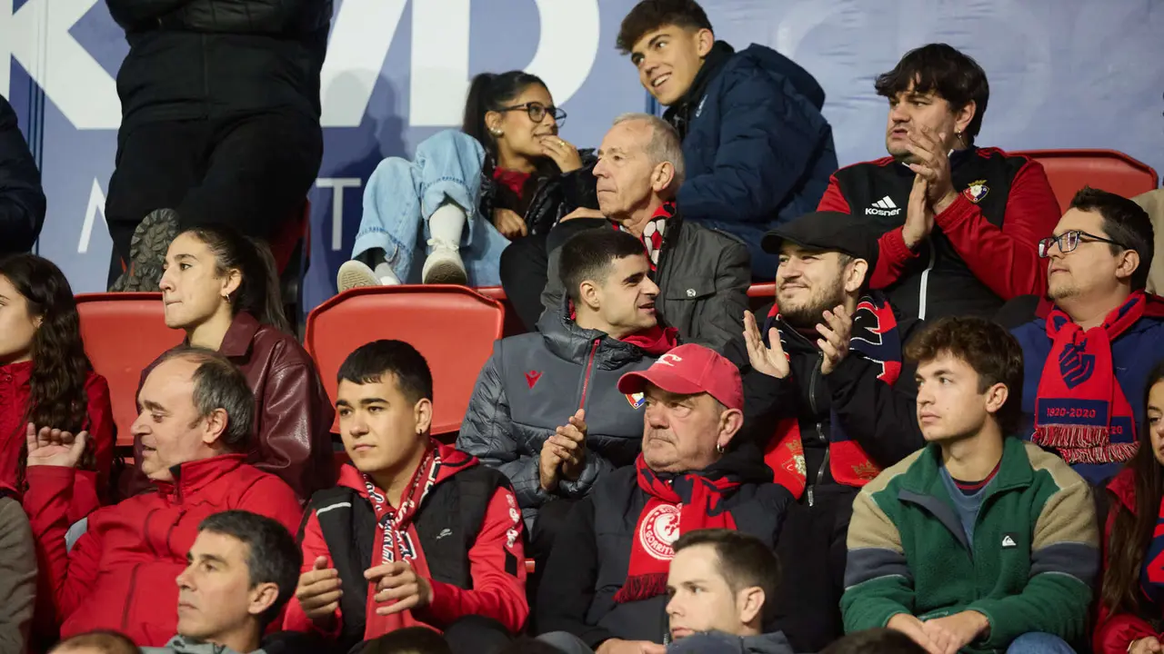 La grada del estadio de El Sadar durante el partido de La Liga EA Sports entre CA Osasuna y RC Celta disputado en Pamplona. IÑIGO ALZUGARAY