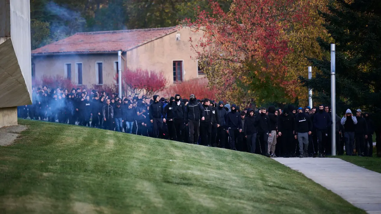 Disturbios en Pamplona frente al acto de Vito Quiles que finalmente ha sido cancelado. PABLO LASAOSA