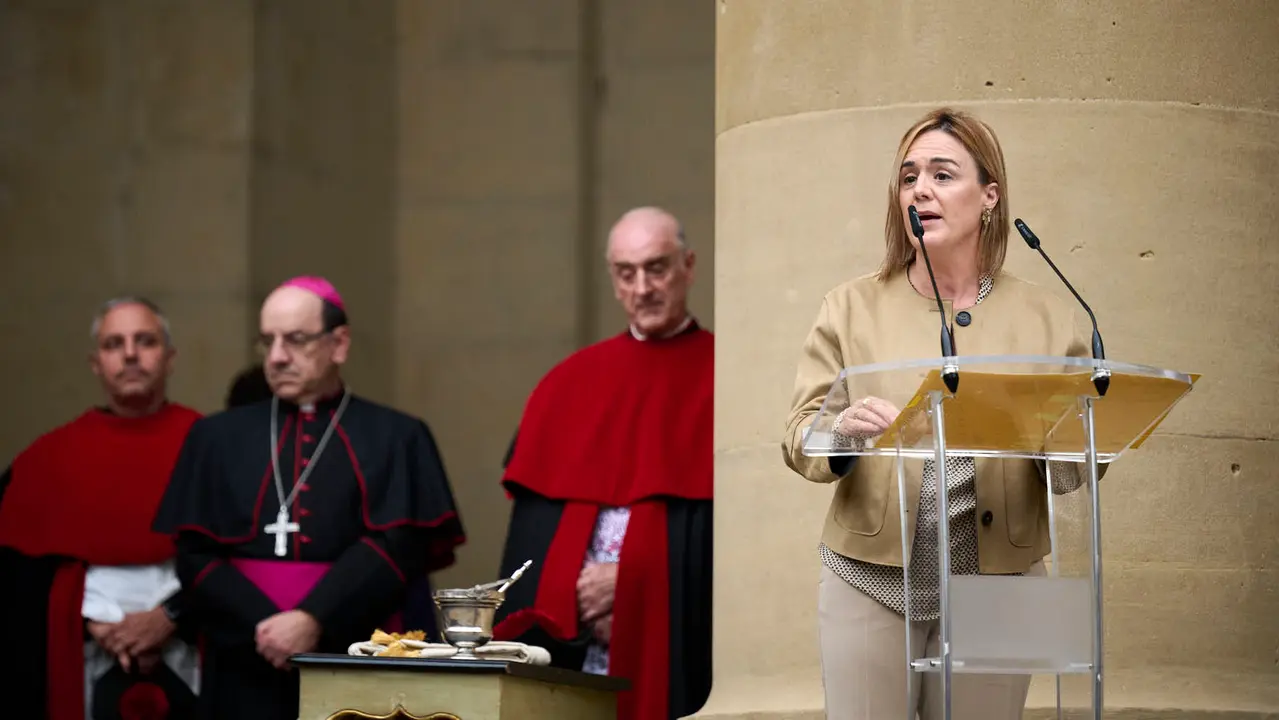 Presentación de los gigantes de la Catedral de Pamplona. PABLO LASAOSA
