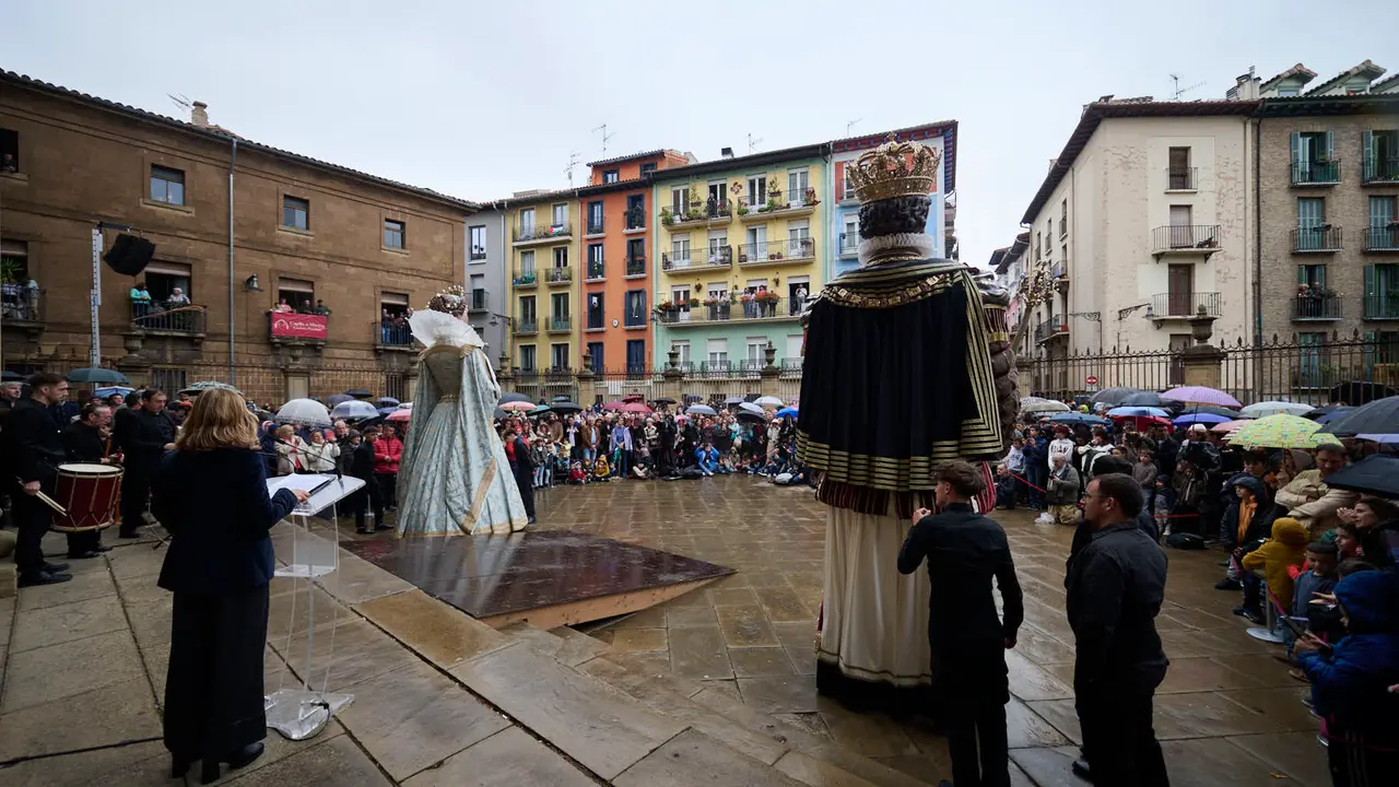 Presentación de los gigantes de la Catedral de Pamplona. PABLO LASAOSA