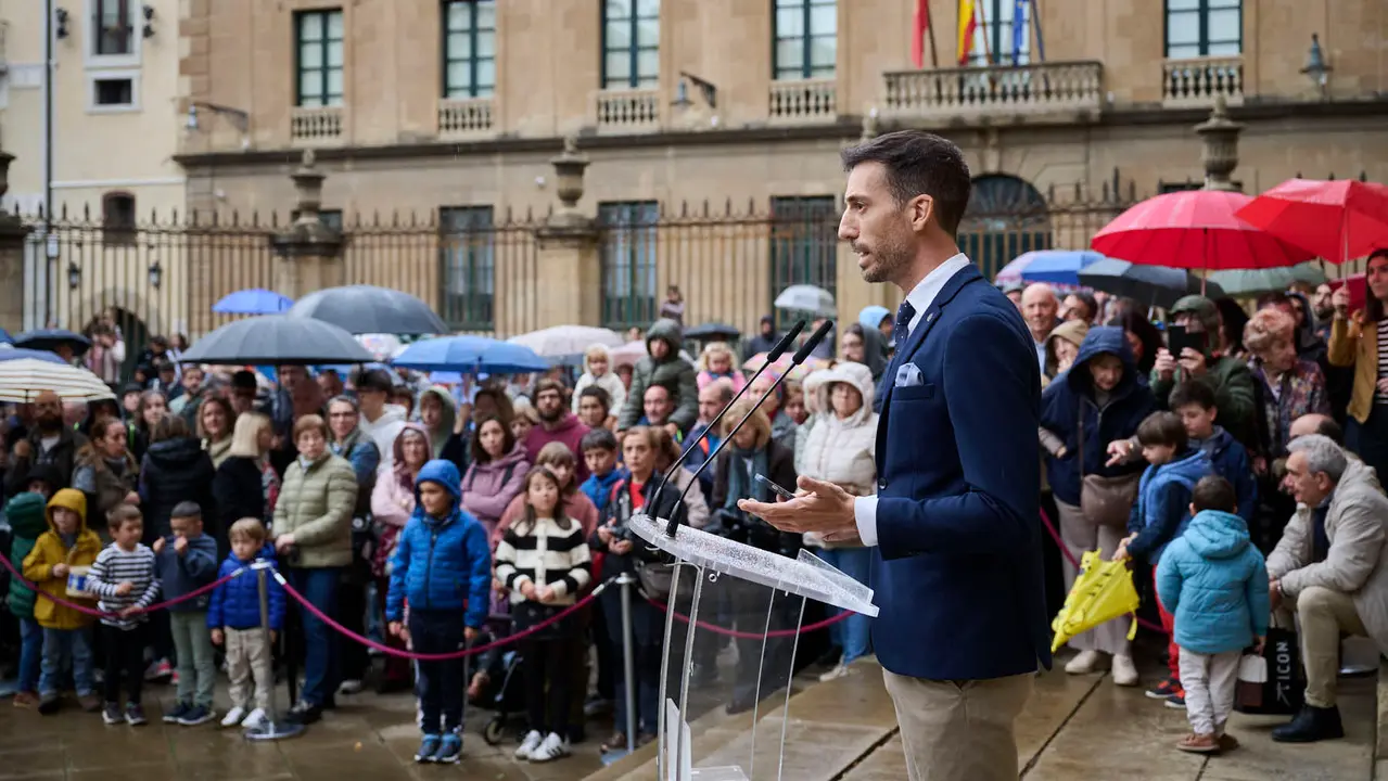 Presentación de los gigantes de la Catedral de Pamplona. PABLO LASAOSA