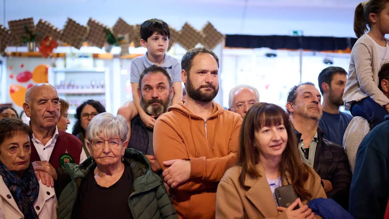 Inauguración del 30º aniversario del rastrillo de la asociación Nuevo Futuro. Antigua estación de autobuses de Pamplona. PABLO LASAOSA