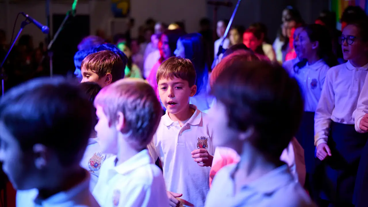 Inauguración del 30º aniversario del rastrillo de la asociación Nuevo Futuro. Antigua estación de autobuses de Pamplona. PABLO LASAOSA