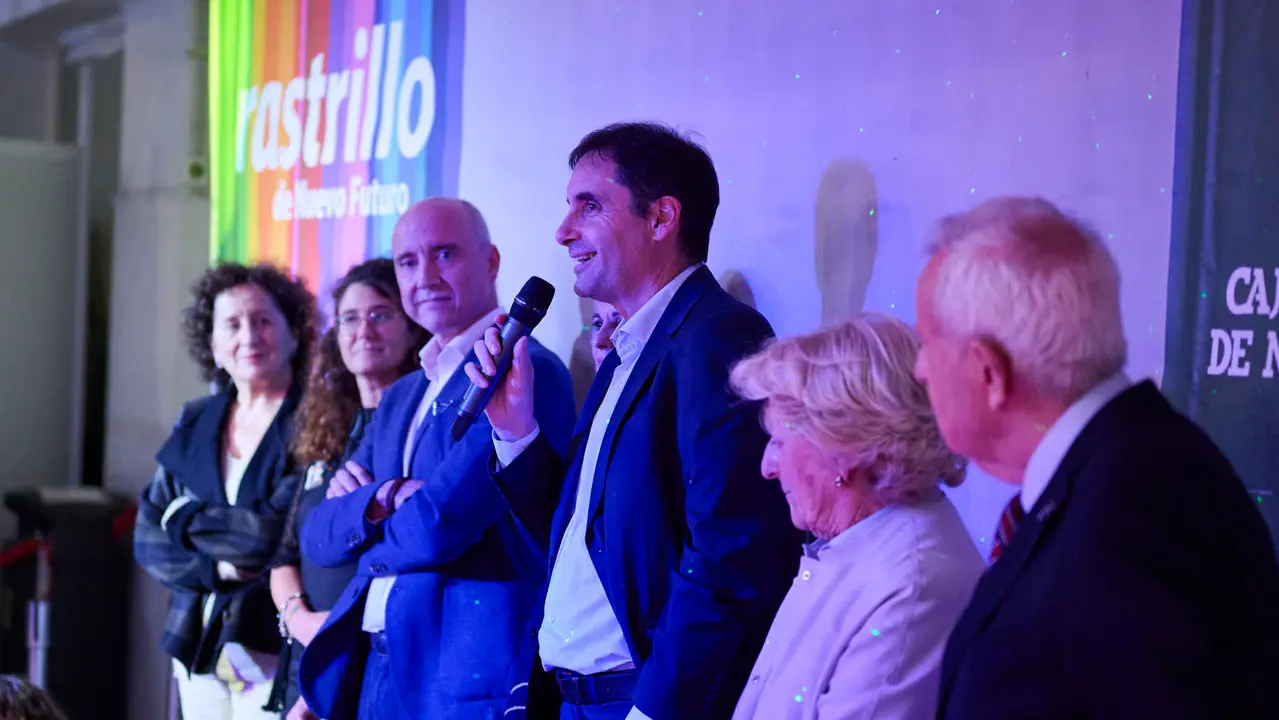 Inauguración del 30º aniversario del rastrillo de la asociación Nuevo Futuro. Antigua estación de autobuses de Pamplona. PABLO LASAOSA