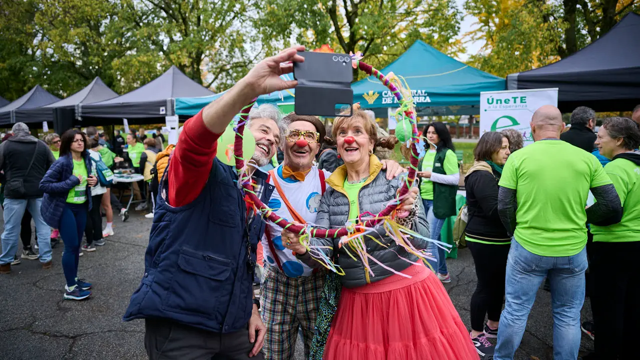 VII Carrera Popular Solidaria '+e', organizada por el Teléfono de la Esperanza de Navarra. PABLO LASAOSA