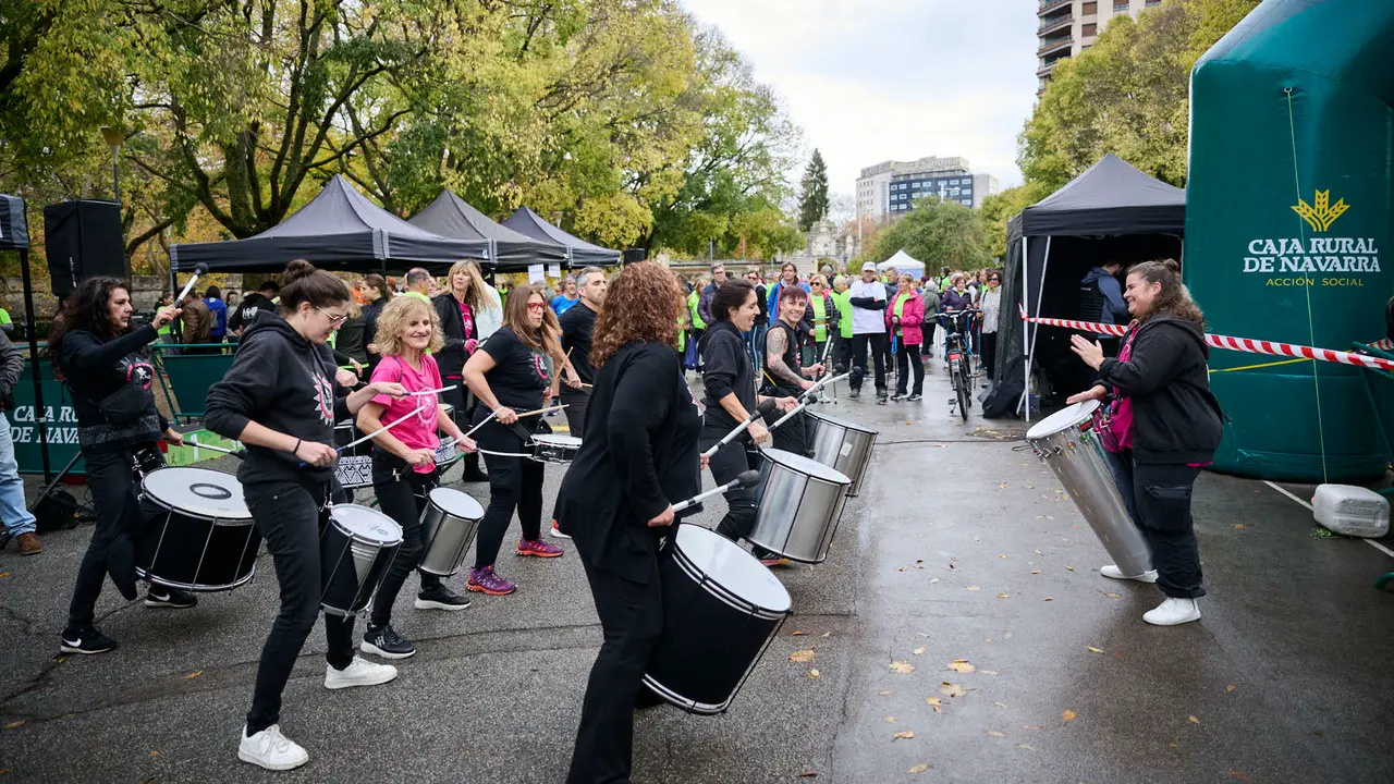 VII Carrera Popular Solidaria '+e', organizada por el Teléfono de la Esperanza de Navarra. PABLO LASAOSA
