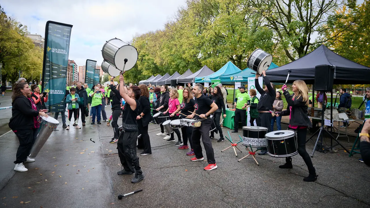 VII Carrera Popular Solidaria '+e', organizada por el Teléfono de la Esperanza de Navarra. PABLO LASAOSA
