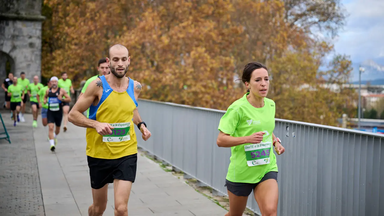 VII Carrera Popular Solidaria '+e', organizada por el Teléfono de la Esperanza de Navarra. PABLO LASAOSA
