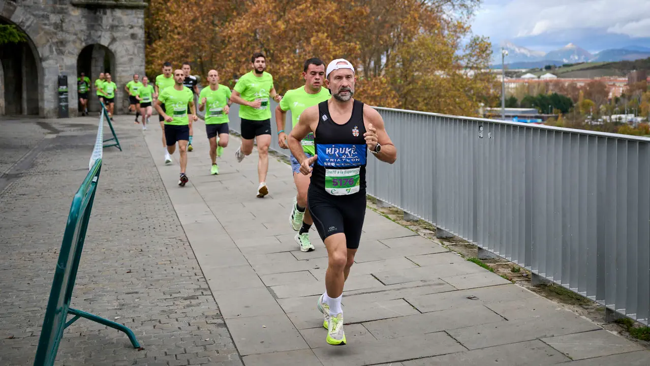 VII Carrera Popular Solidaria '+e', organizada por el Teléfono de la Esperanza de Navarra. PABLO LASAOSA