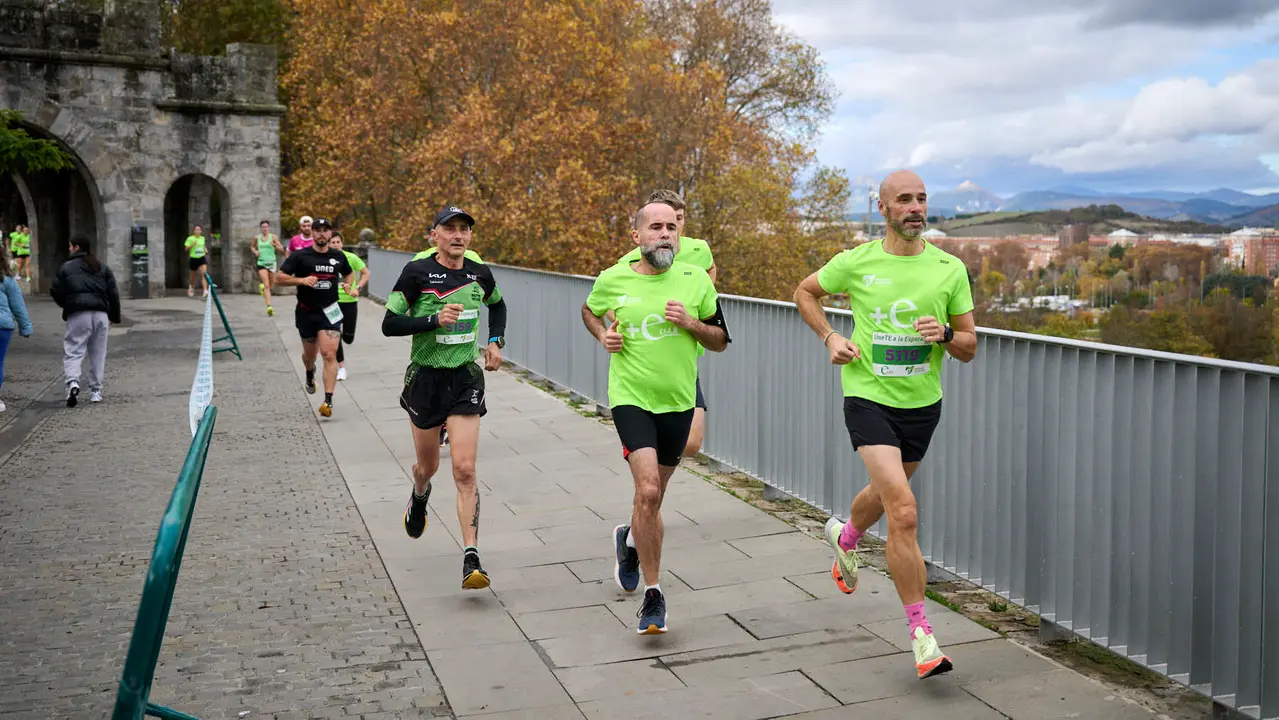 VII Carrera Popular Solidaria '+e', organizada por el Teléfono de la Esperanza de Navarra. PABLO LASAOSA