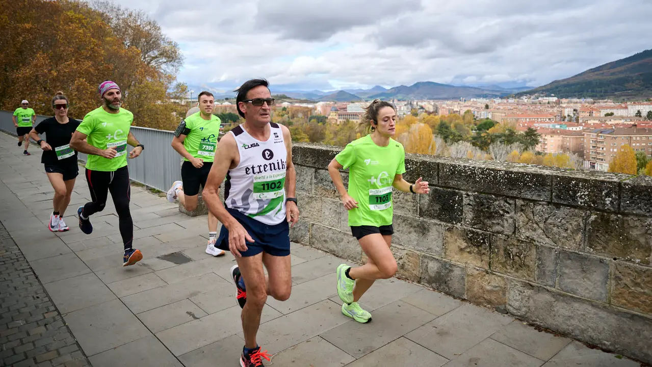 VII Carrera Popular Solidaria '+e', organizada por el Teléfono de la Esperanza de Navarra. PABLO LASAOSA