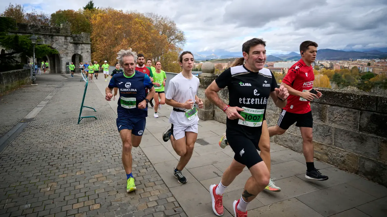 VII Carrera Popular Solidaria '+e', organizada por el Teléfono de la Esperanza de Navarra. PABLO LASAOSA