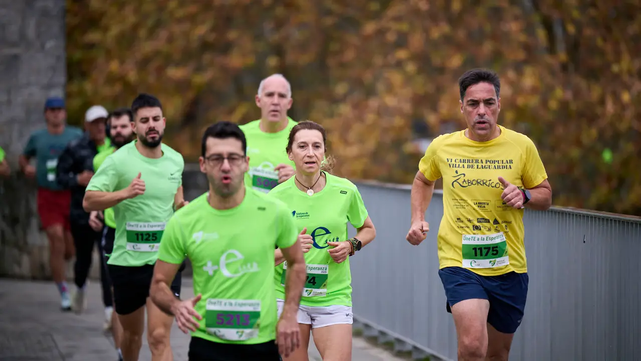 VII Carrera Popular Solidaria '+e', organizada por el Teléfono de la Esperanza de Navarra. PABLO LASAOSA