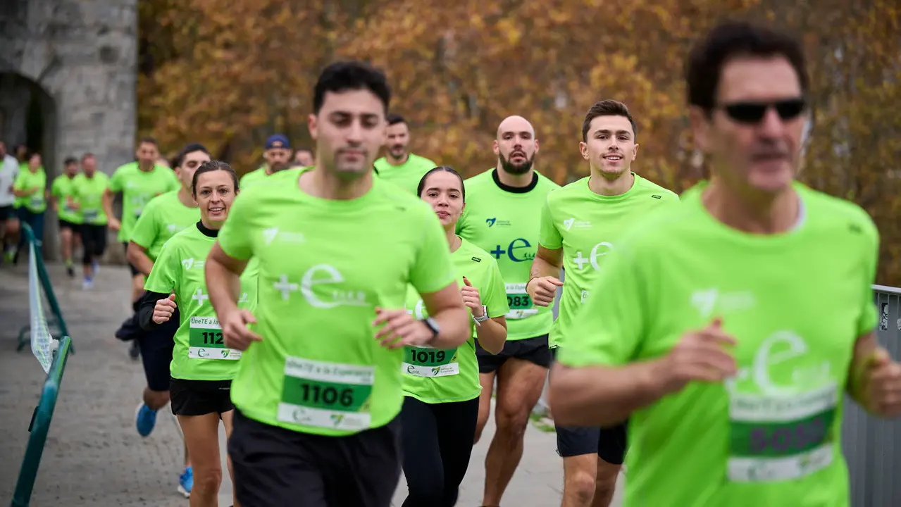 VII Carrera Popular Solidaria '+e', organizada por el Teléfono de la Esperanza de Navarra. PABLO LASAOSA