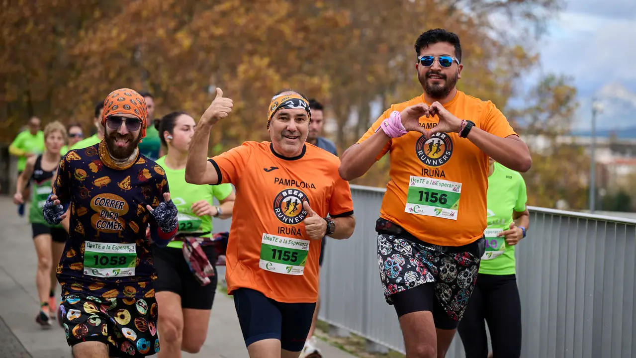 VII Carrera Popular Solidaria '+e', organizada por el Teléfono de la Esperanza de Navarra. PABLO LASAOSA