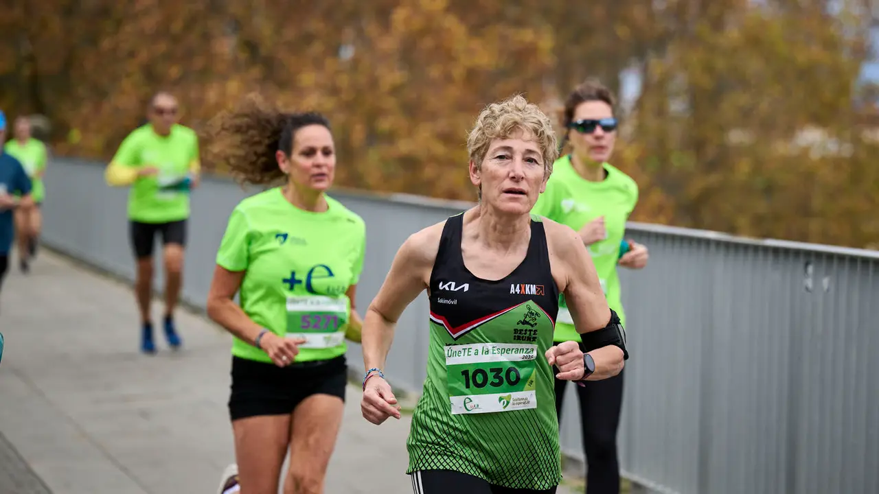 VII Carrera Popular Solidaria '+e', organizada por el Teléfono de la Esperanza de Navarra. PABLO LASAOSA