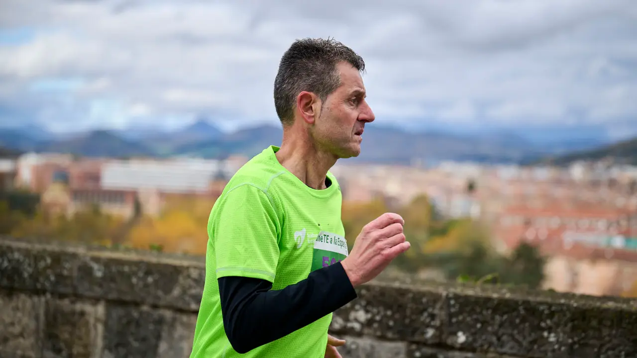 VII Carrera Popular Solidaria '+e', organizada por el Teléfono de la Esperanza de Navarra. PABLO LASAOSA