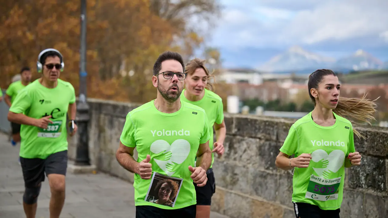 VII Carrera Popular Solidaria '+e', organizada por el Teléfono de la Esperanza de Navarra. PABLO LASAOSA