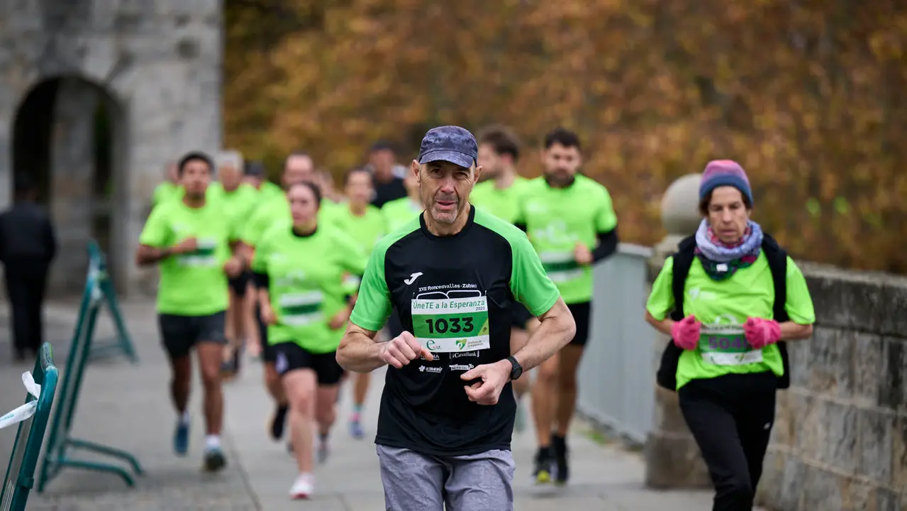 VII Carrera Popular Solidaria '+e', organizada por el Teléfono de la Esperanza de Navarra. PABLO LASAOSA