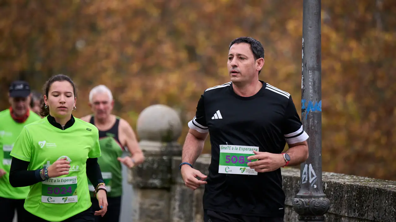 VII Carrera Popular Solidaria '+e', organizada por el Teléfono de la Esperanza de Navarra. PABLO LASAOSA