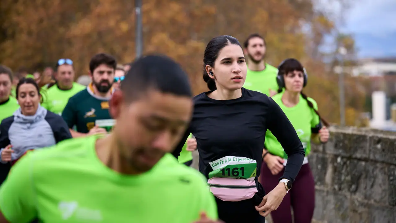 VII Carrera Popular Solidaria '+e', organizada por el Teléfono de la Esperanza de Navarra. PABLO LASAOSA