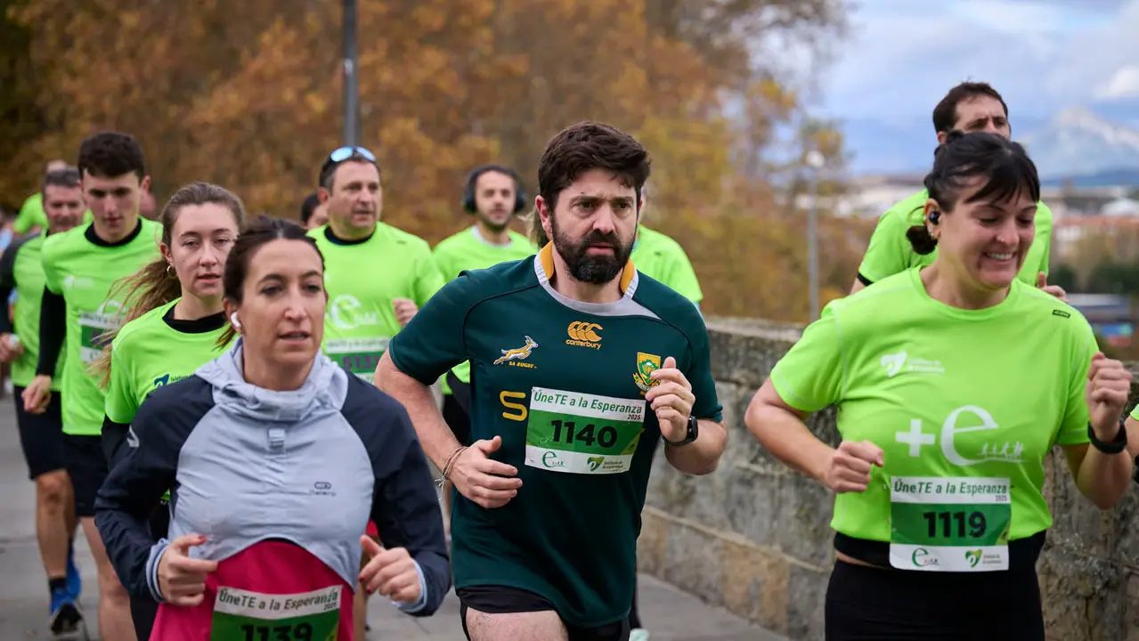 VII Carrera Popular Solidaria '+e', organizada por el Teléfono de la Esperanza de Navarra. PABLO LASAOSA