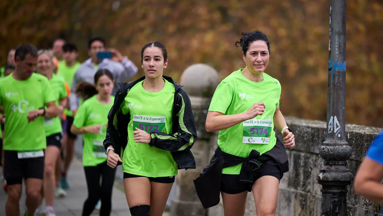 VII Carrera Popular Solidaria '+e', organizada por el Teléfono de la Esperanza de Navarra. PABLO LASAOSA