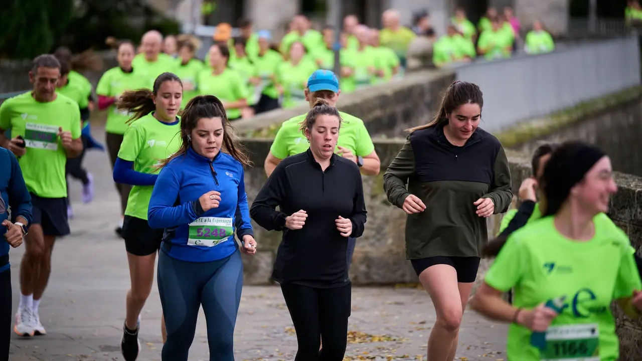 VII Carrera Popular Solidaria '+e', organizada por el Teléfono de la Esperanza de Navarra. PABLO LASAOSA